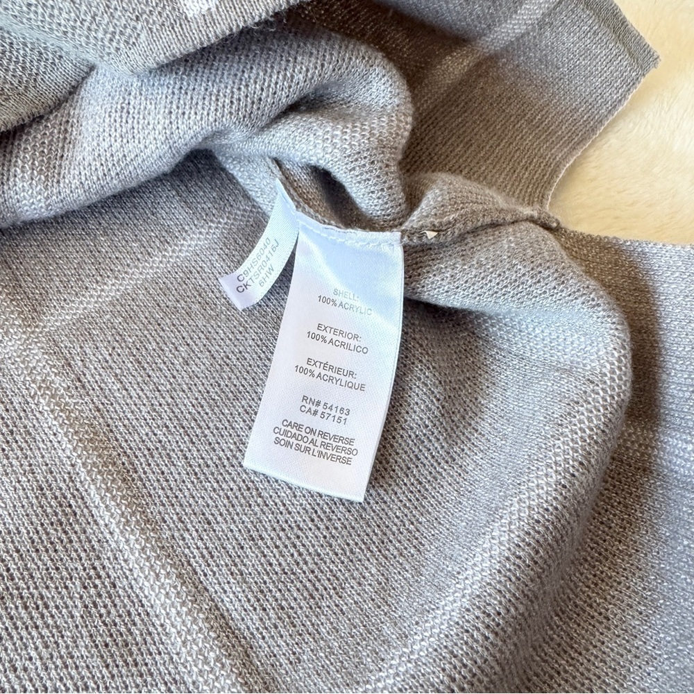🎅 3/$15 SALE Calvin Klein Women's Gray Windowpane Cowl Neck Sweater - Medium - Picture 5 of 9